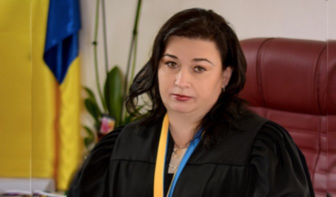 Судья Ольга Панченко отмазывается от взятки