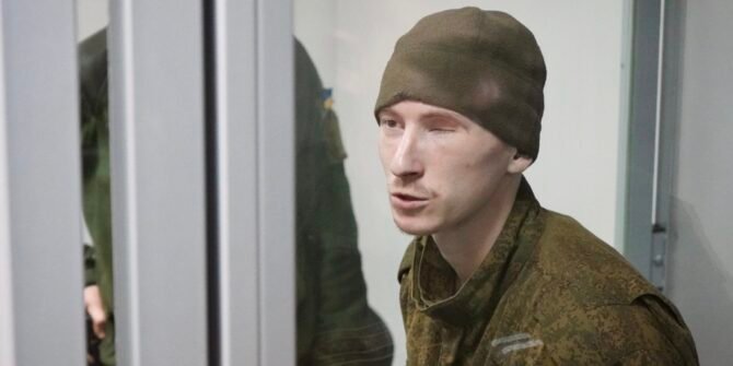 «Я приговор прошу. Я устал бл..». Окупанта засудили на довічне за розстріл українського військового