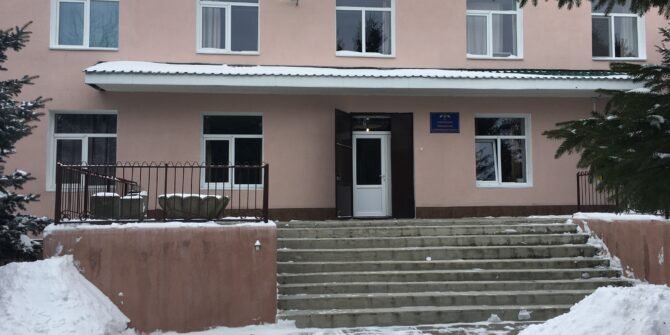 «Прошу вибачення за цей позор». Суддю хочуть звільнити за пʼянство на робочому місці